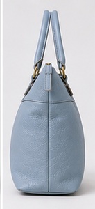 Sac fourre-tout tendance en cuir véritable pour femme, grande capacité, sac à bandoulière, sac à main à poignée supérieure, fermeture éclair, texture grainée, idéal pour la plage et les voyages - Product Image 4