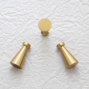 Poignée de meuble en laiton Oslo style Mid-Century, bouton de tiroir minimaliste moderne, quincaillerie de porte de placard de cuisine de style scandinave - Product Image 4