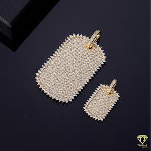 Pendentif d'identité entièrement serti de pierres en argent sterling avec un éclat de moissanite brillant - Product Image 5