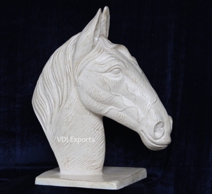 Luxury Horse <b>Head</b> Table Lamp Sculpture in Polyester Resin – Royal Equestrian Table Decor for Wedding & Event <b>Styling</b> - Product Image 1