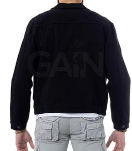 Chaqueta de invierno premium para hombre diseñada con la estética atemporal de un diseño de chaqueta vaquera. - Product Image 2