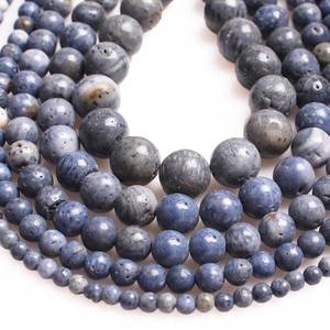 Cuentas sueltas redondas de coral azul natural para la fabricación de joyas, pulseras, collares, dijes DIY y accesorios de joyería. - Product Image 4