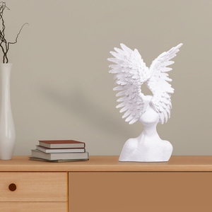 Escultura moderna de busto de dama con alas de ángel, estatua artística con rostro de plumas, decoración contemporánea de resina blanca, figurita de lujo para mesa. - Product Image 6