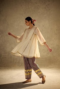 White Embroidered <b>Kurta</b> Top With Black Striped Palazzo Pants Loose Fit Traditional Indian Pakistani Set - Product Image 3