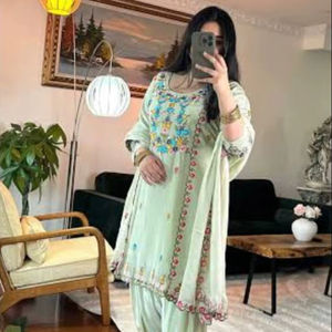 Elegante Kurti de Seda Chinnon Bordado con Conjunto de Dhoti Salwar y Dupatta para Mujer - Product Image 1