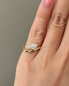 Bague de pinky en or, diamant de laboratoire rose taille marquise 1 carat, bague de pinky en or 14 carats style East West, certifiée IGI - Product Image 4