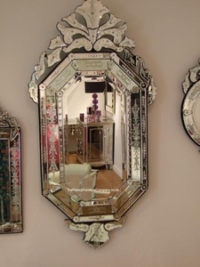 Espejo de Pared con Marco Ornamental Tradicional, Hecho a Mano, con Marco de Metal y Vidrio Decorativo - Product Image 1