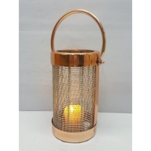 Lanterne en métal pour bougie avec design en maille et poignée pour la décoration de la maison - Product Image 1