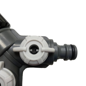 ข้อต่อท่อพลาสติกแบบ Y 2 ทาง พร้อมวาล์วควบคุมแยกอิสระ เชื่อมต่ออุปกรณ์รดน้ำได้แยกกัน - Product Image 4