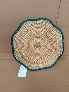 New scalloped rattan <b>placemat</b> design, OEM/ODM options, made in Vietnam, factory wholesale price, top-selling tableware. - Product Image 5