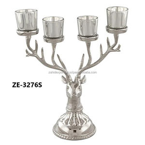 Candelabro Navideño de Metal Artístico de Lujo Hecho a Mano para Decoración del Hogar y Marcas de Boutique - Product Image 5