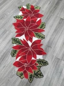 Camino de Mesa Bordado con Flores de Poinsettia, Rojo y Verde, Decoración Tradicional para el Hogar, Lavable - Product Image 3