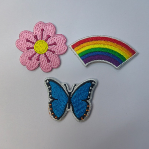 Patchs brodés thermocollants ronds en feutre non tissé, faits main, avec logo 3D et couleur contrastante personnalisée pour vêtements - Product Image 3