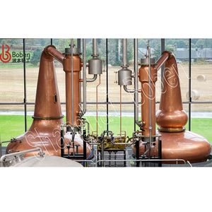 Système de chaire à alambic double en cuivre personnalisable de 2000 L pour whisky <span class=keywords><strong>single</strong></span> <span class=keywords><strong>malt</strong></span> premium - Product Image 1