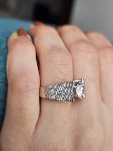 แหวนหมั้นเพชรเม็ดเดี่ยว 2.02 กะรัต เพาะเลี้ยงในห้องปฏิบัติการ ทองคำแท้ 14K รับรองโดย IGI แหวนแต่งงานผู้ชายแบบวงกว้างหรูหรา - Product Image 4