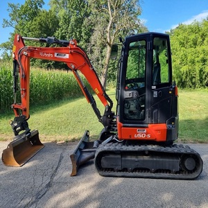 Mini-excavatrice puissante Kubota U-50-5 pour projets de construction, offrant des performances fiables et un fonctionnement hydraulique efficace - Product Image 6