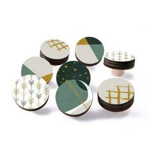Boutons en résine artistique et en bois aux designs uniques pour les organisateurs de placards - Product Image 6