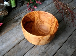 Bol à salade en bois écologique, cadeau de mariage, de Noël ou d'anniversaire pour elle ou lui, utilisation en cuisine - Product Image 1