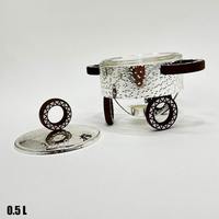 Chauffe-Plat de Luxe Mini Rond Type Carrosse 0,5 L en Acier Inoxydable Martelé avec Roues Décoratives – Unité Individuelle