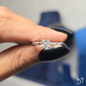 Bague de fiançailles minimaliste en or blanc avec diamant de laboratoire taille Asscher de 0,50 ct, style cathédrale, pour anniversaire et mariage - Product Image 6
