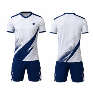 Maillot et short de football confortables, parmi les plus vendus, pour les entraînements et les matchs des clubs de football. - Product Image 1