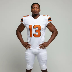 Ensemble de maillots de football américain pour hommes, vente en gros OEM, logo personnalisé en usine, séchage rapide, respirant, été, 100% polyester, complet - Product Image 1