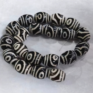 20 pièces de perles d'agate Dzi tibétaine noire et blanche en forme de tambour, amulette, pierres précieuses pour la fabrication de bijoux - Product Image 1