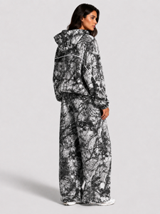 Ensemble de survêtement camouflage surdimensionné pour femme OEM Contrastline, en molleton de coton premium, avec sweat à capuche à passepoil contrastant et pantalon de jogging à jambes larges - Product Image 2