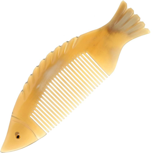 Peine de cuerno de búfalo 100% natural con dientes anchos, buen estilo y diseño animal, de Blossom Craft India - Product Image 4
