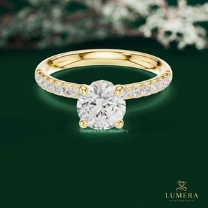 แหวนแต่งงานแบบ Cathedral Pave ทองคำแท้ 18K ประดับเพชร Halo Lab Grown แหวนหมั้นสีเหลือง สไตล์คลาสสิก - Product Image 2