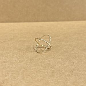 Bague élégante en or jaune 18 carats avec diamant rond naturel 0,22 carat et pierres latérales, bijoux fins classiques pour femme, mariage, fiançailles, fête - Product Image 6
