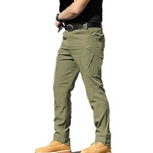 Forro térmico para invierno: Interiores con forro polar y capas exteriores repelentes al agua para afrontar entornos con temperaturas por debajo de cero. - Product Image 3