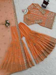 Robe de soirée traditionnelle brodée de luxe extensible avec Lehenga Choli en soie lourde, collection mariage - Product Image 4