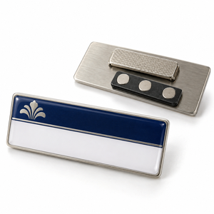 Placa de Identificación Personalizada para Personal de Hostelería, Logotipo de Uniforme de Hotel o Restaurante en Metal, Venta al Por Mayor - Product Image 1