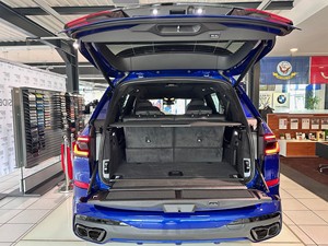 BMW X7 M60i AWD Usado 2025 - Product Image 4