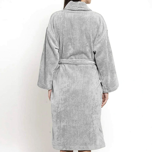 Peignoir de luxe thermique pour femme, col en V, longueur genou, en coton et fibre de bambou, style hôtelier et spa, avec fermeture à cordon sur le devant - Product Image 3