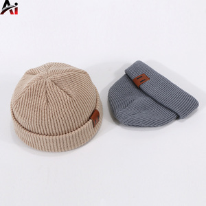 Gorros de punto personalizados al por mayor, con logotipo de marca OEM, gorros de invierno cálidos de acrílico para adultos, directo de fábrica. - Product Image 5