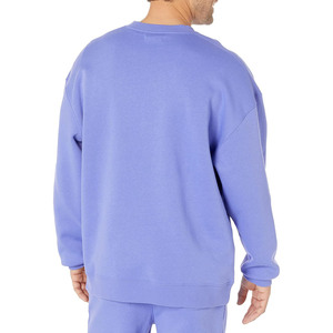 Sweat-shirt confortable en coton mélangé, confectionné avec un matériau doux, idéal pour les activités de plein air. - Product Image 3