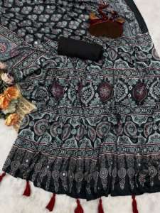 ผ้าซิลค์เครปดีไซน์เนอร์สุดพิเศษพร้อมเสื้อคลุมสุดหรู ทันสมัย สวยงาม  ชุดอินเดียแบบเรียบร้อยสำหรับงานปาร์ตี้และสวมใส่สบายๆ สำหรับผู้หญิง - Product Image 4