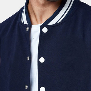 Chaqueta Clásica Varsity de Invierno para Hombre con Interior Suave y Elegantes Colores en Contraste, Perfecta para Clima Frío - Product Image 5