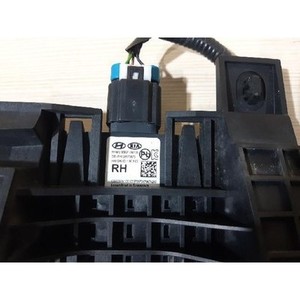 Grandeur/Azera - Modules informatiques et ECU d'occasion 95821G8100 - Product Image 3