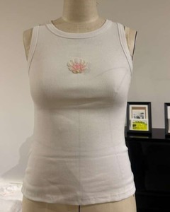 Débardeur court pour femme sans manches, broderie de perles coquillage, 100% coton côtelé, style décontracté d'été, fait main, vente en gros - Product Image 1