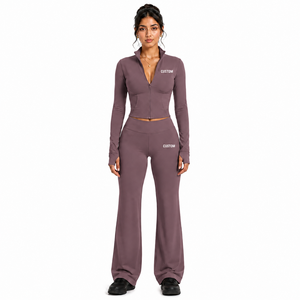 Conjunto de yoga acampanado para mujer, 2 piezas: Chaqueta corta con cremallera de manga larga y pantalones de cintura alta. Ropa deportiva personalizada para invierno. Proveedor mayorista. - Product Image 4