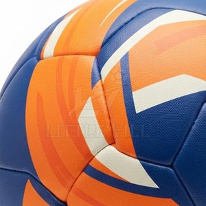 Nouveau ballon de football thermocollé de haute qualité, durable, confortable, léger, design personnalisable, logo OEM disponible - Product Image 5