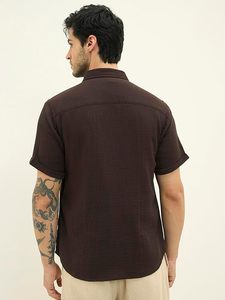เสื้อเชิ้ตผู้ชายผ้าฝ้ายป๊อปลินสีพื้น แขนสั้น ปกคอพับ ระบายอากาศดี ติดกระดุม ปิดด้วยกระดุม ย้อมสีเรียบๆ สำหรับฤดูร้อน - Product Image 3
