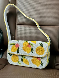 Sac bandoulière brodé fait main pour femme, motif citron perlé, pochette d'été, sac artisanal tendance, léger, prix de gros - Product Image 3