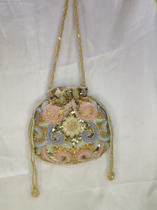 Bolso Potli de Lujo, Diseño Clásico, Estilo Casual, Bordado con Cuentas, Estilo Bollywood, Patrón Floral, Hecho a Mano, Exclusivo, con Perlas - Product Image 4
