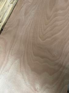 แผ่นวีเนียร์โอคูเม/บินตังกอร์/สไตรเร็กซ์ ขนาด 4x8 ฟุต หนา 18 มม. ยี่ห้อ FOMEX คุณภาพชั้นหนึ่ง รุ่นโมเดิร์น E2 รับประกัน 1 ปี - Product Image 4