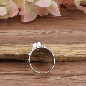 Bague Vintage en Argent Sterling Faite à la Main avec Sertissage Classique et Cristaux, Bijoux Artisanaux en Filigrane, Vente en Gros - Product Image 4