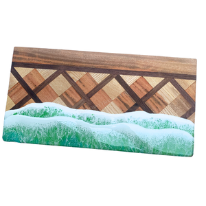 Planche à découper en bois Thinh Tung Thinh, rectangulaire avec poignée, fabriquée au Vietnam - Product Image 2